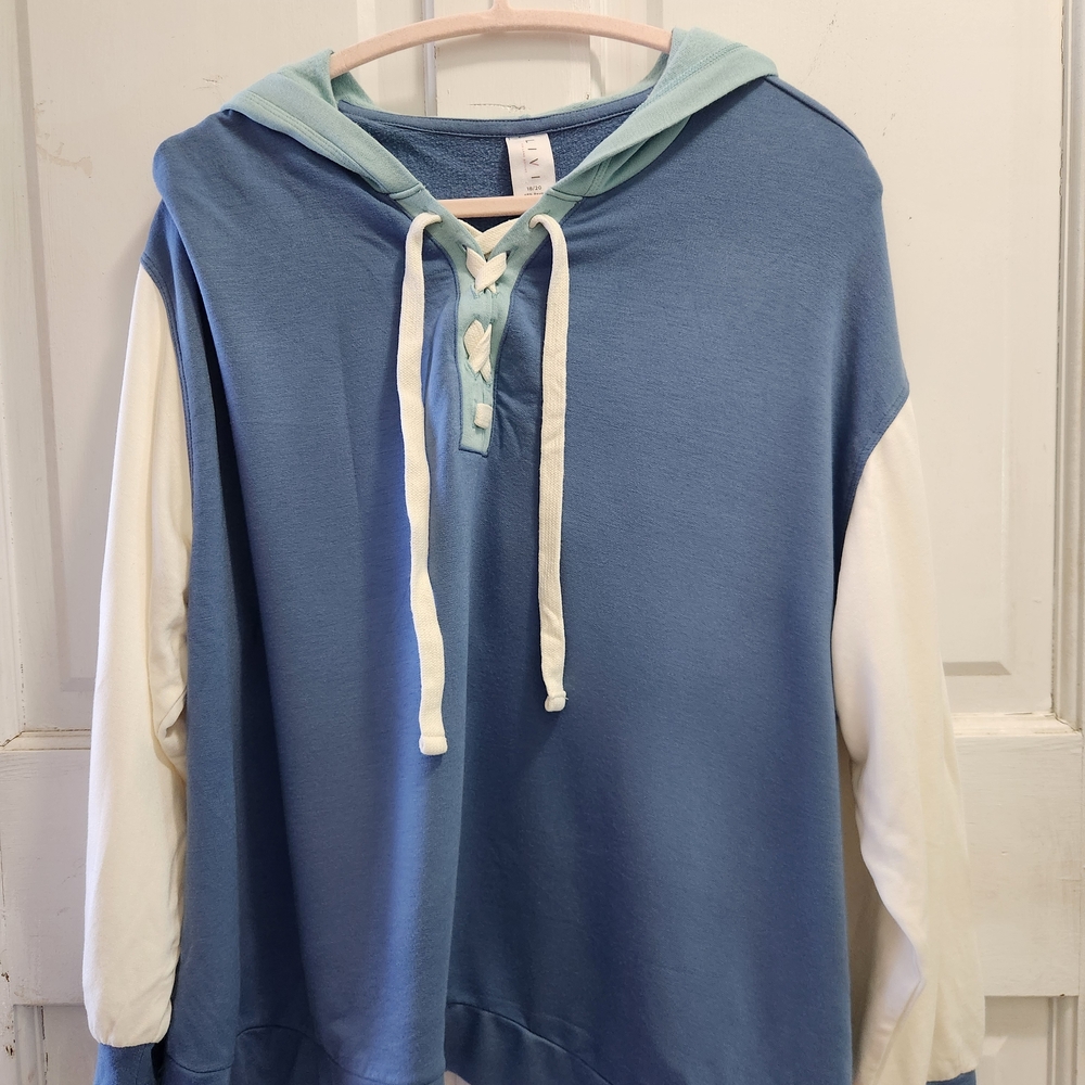 LIVI for Lane Bryant Blue and Light Blue Hoodie Size18/20